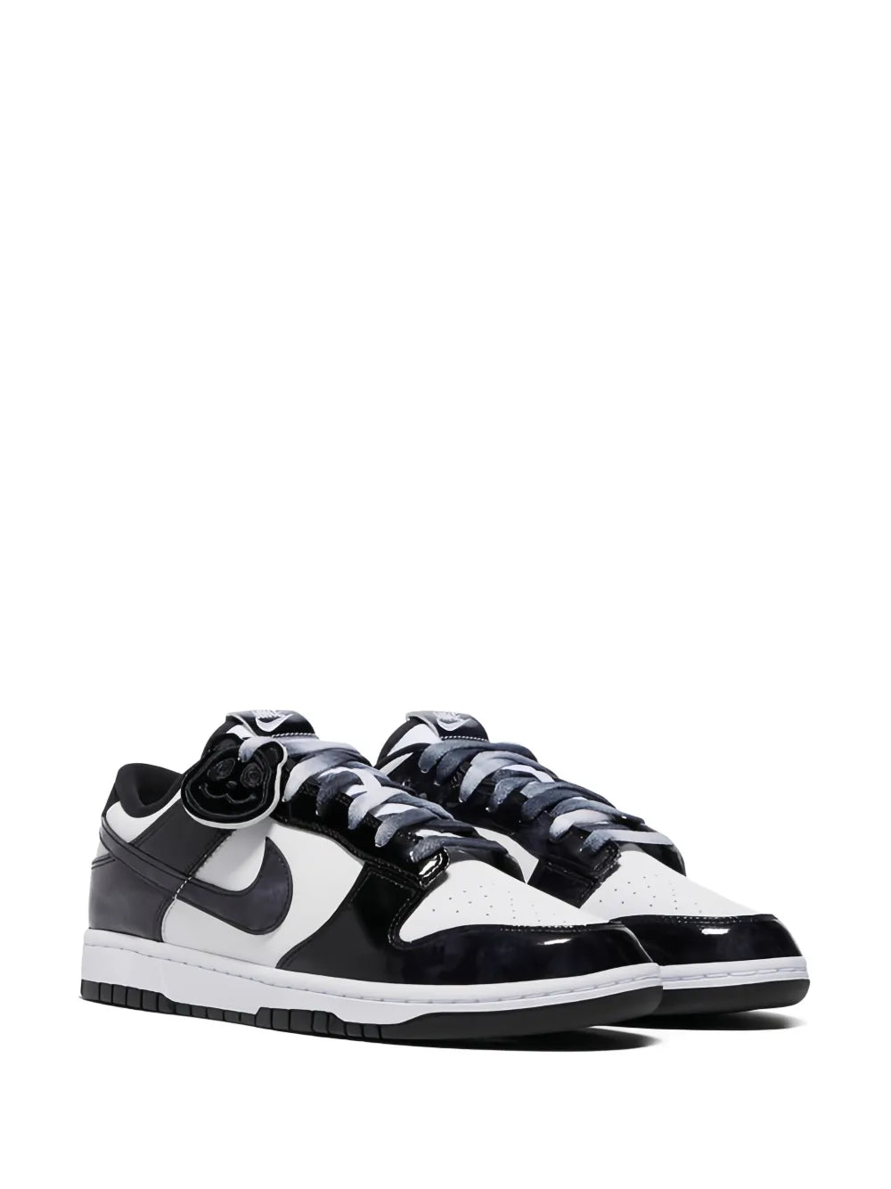 Dunk Low Se Panda Sneakers