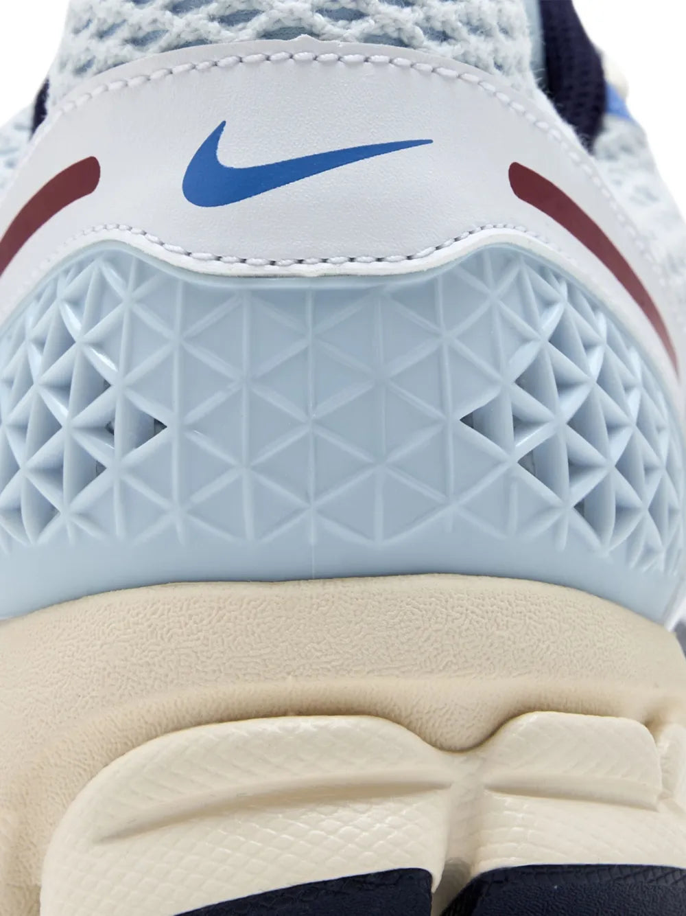 Nike Zoom Vomero 5 Sneakers