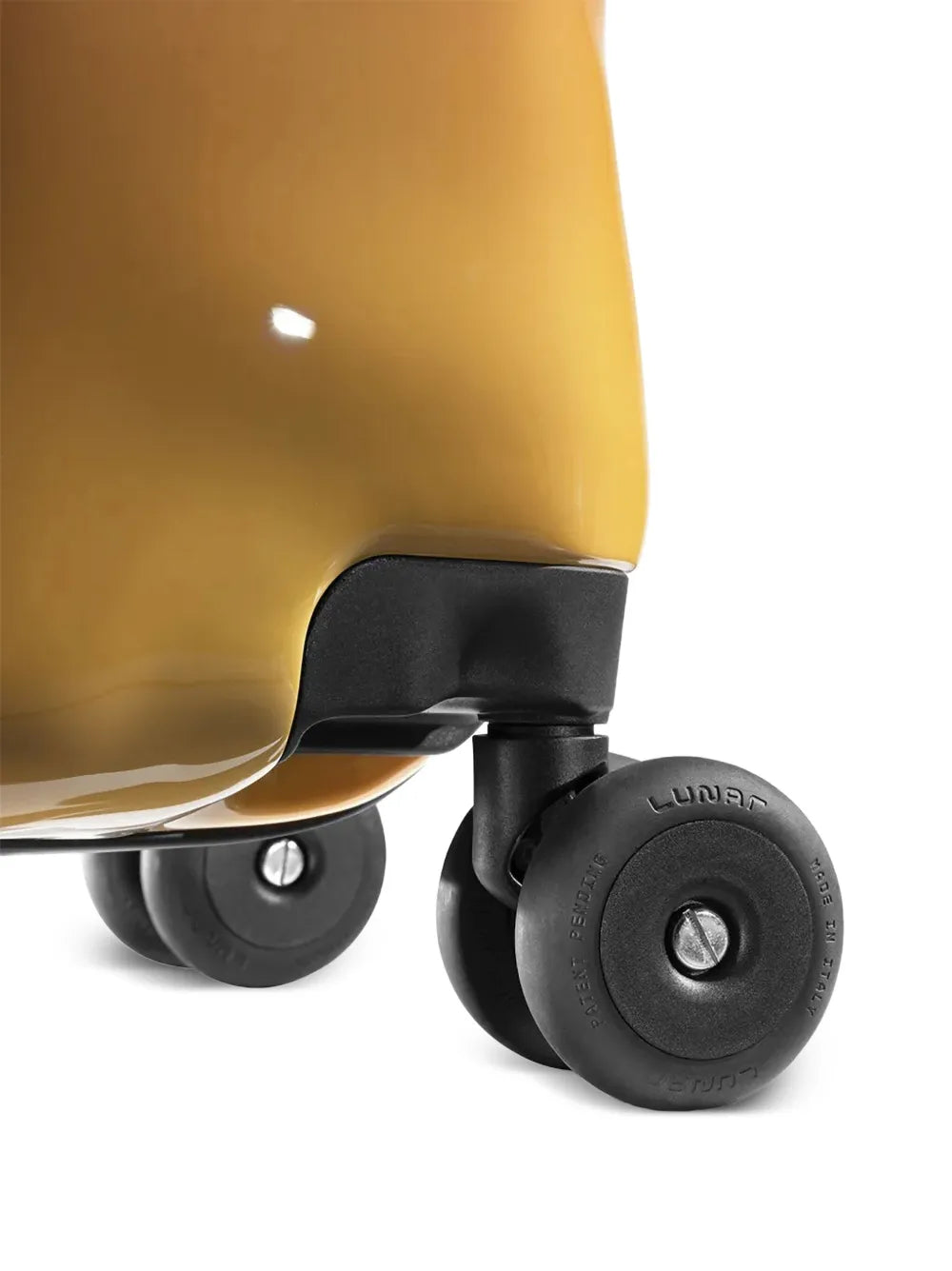 Crash BaggageLunar cabin suitcase