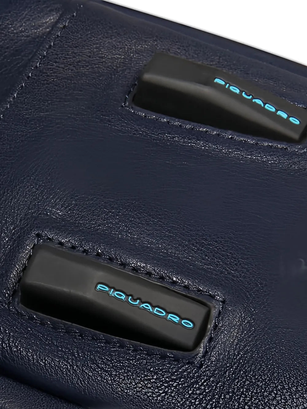 PIQUADROzip leather laptop bag