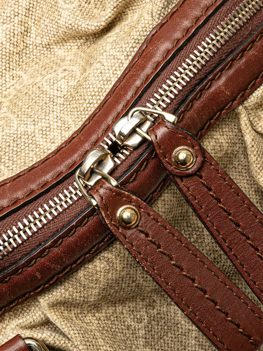 Pre-OwnedGucci Pre-Owned2000-2015 GG Canvas Sukey satchel