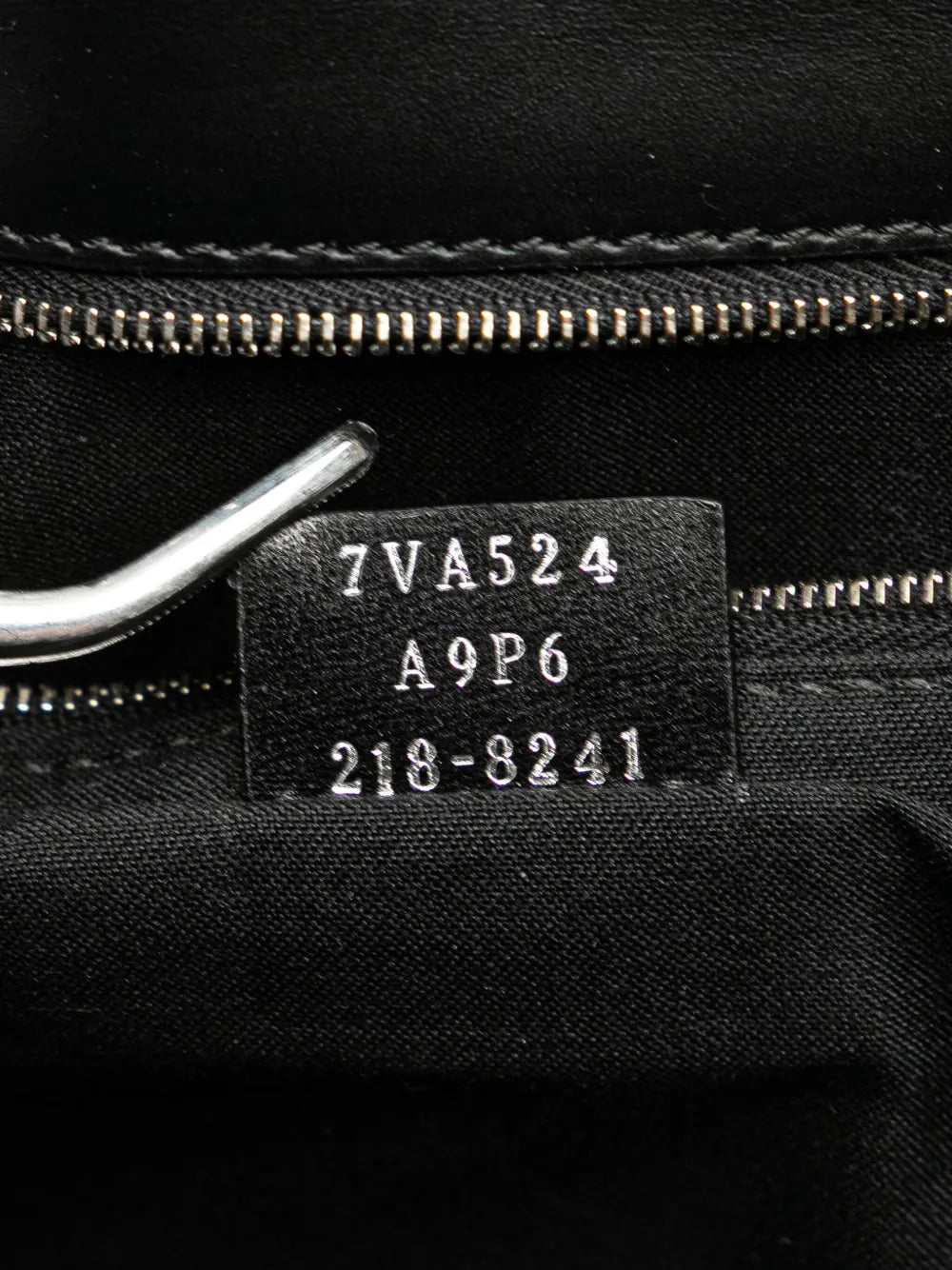 Pre-OwnedFendi Pre-Owned2010-2025 Calfskin and Canvas FF 1974 Flat Baguette crossbody bag