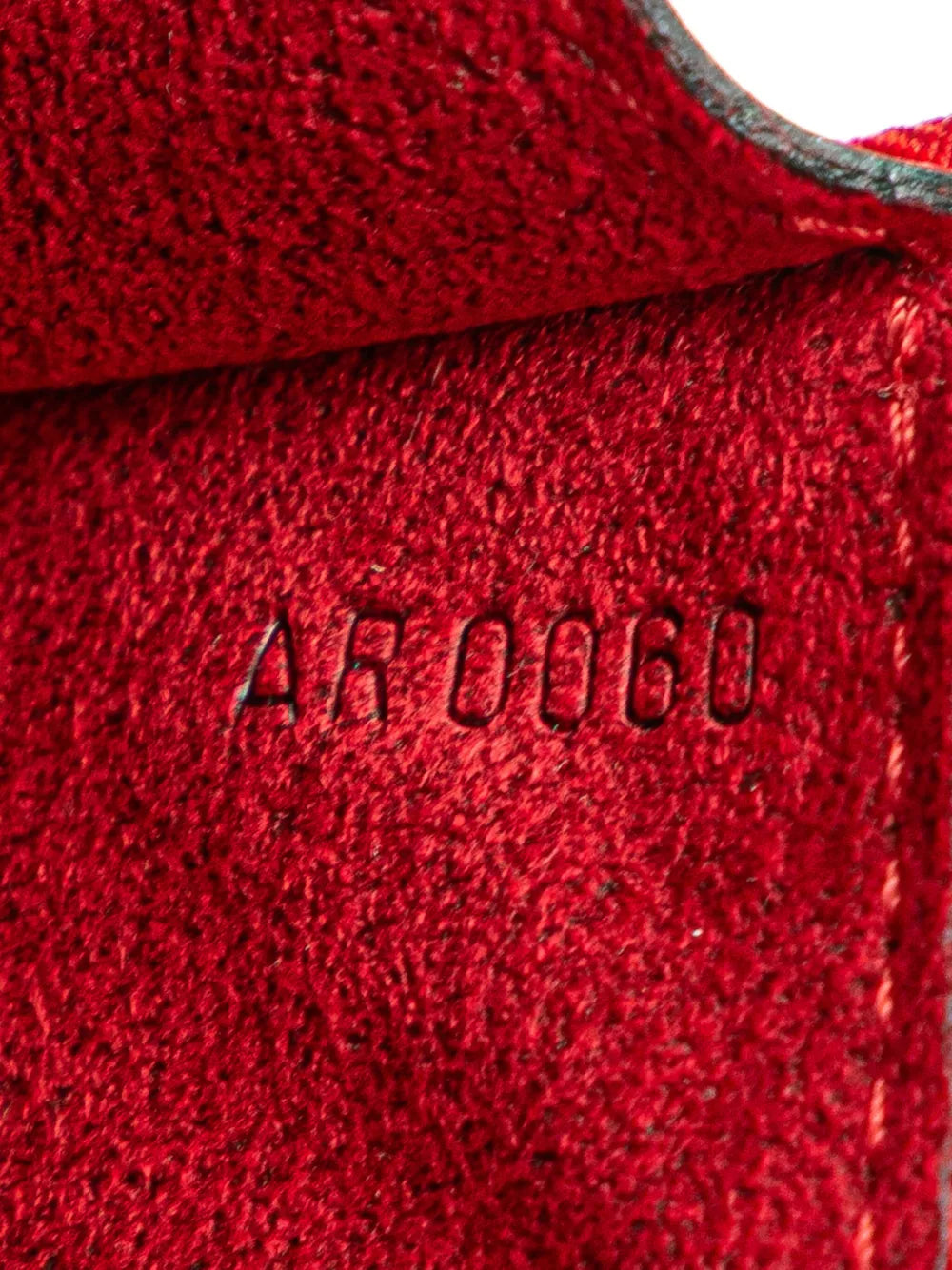 Pre-OwnedLouis Vuitton Pre-Owned2000 Epi Pochette Accessoires shoulder bag