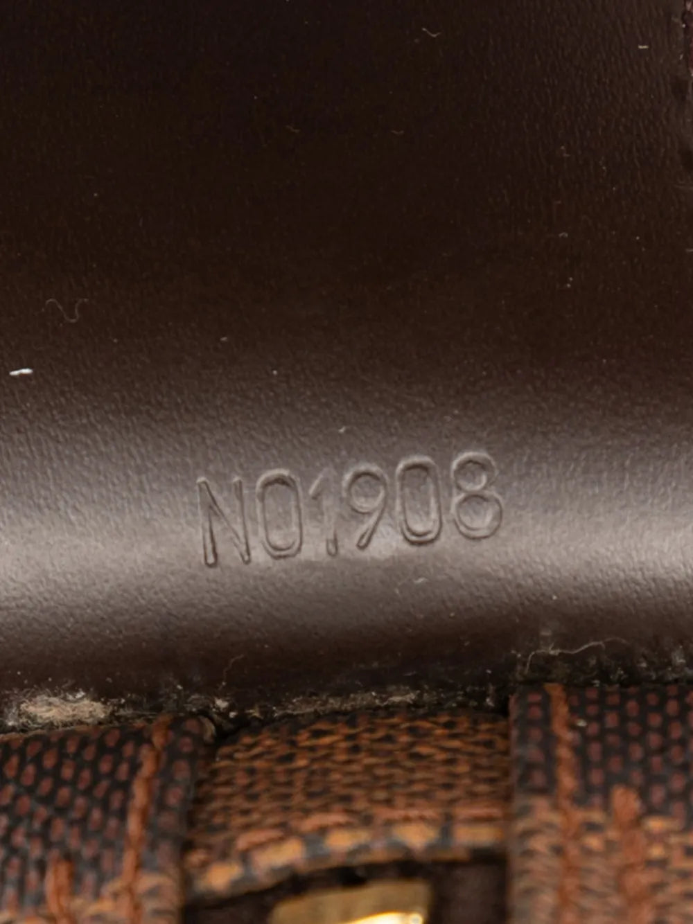 Pre-OwnedLouis Vuitton Pre-Owned1998 Damier Ebene Naviglio crossbody bag