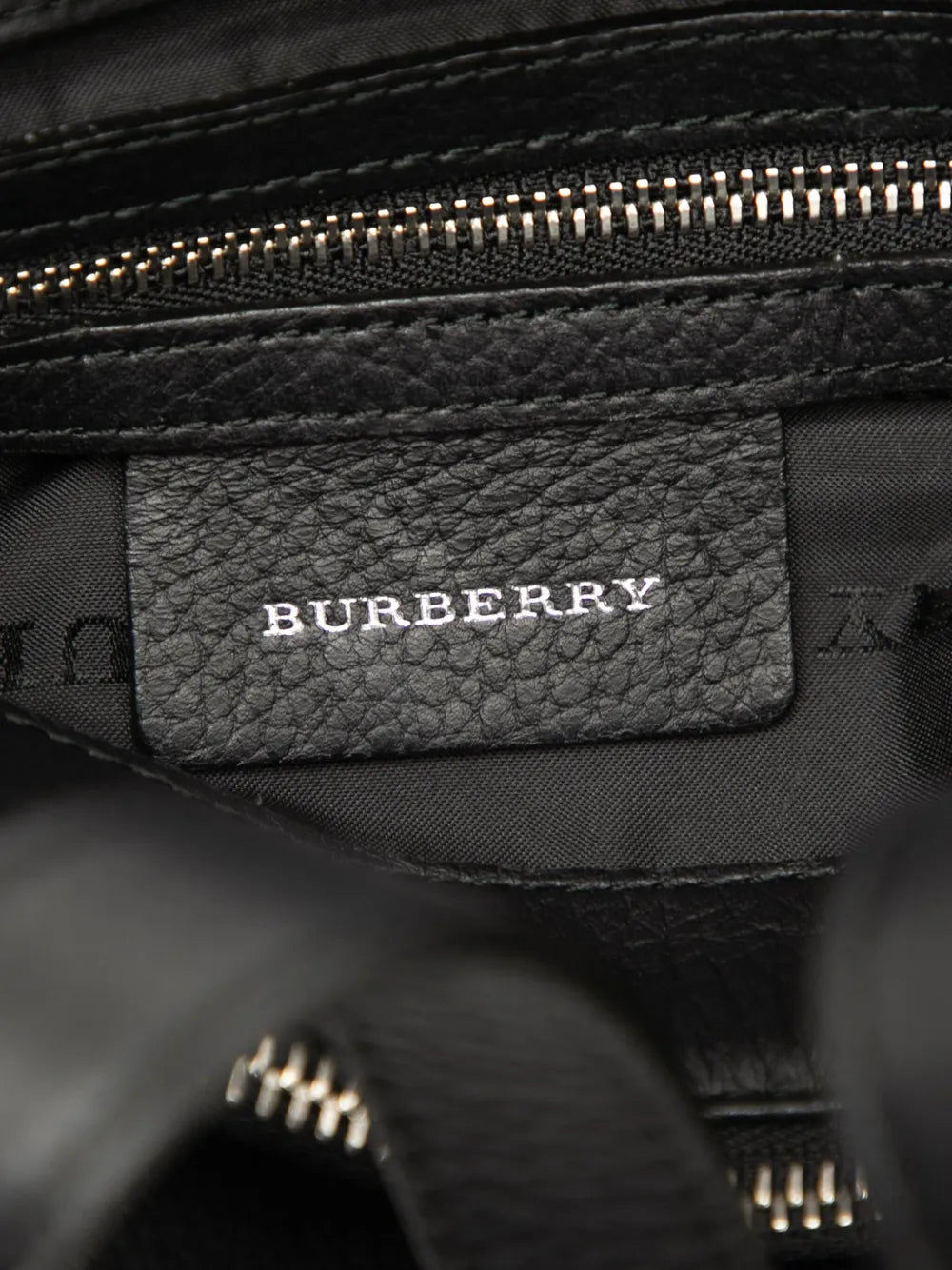 Pre-OwnedBurberry Pre-Owned2000-2017 Nova Check Nylon tote bag