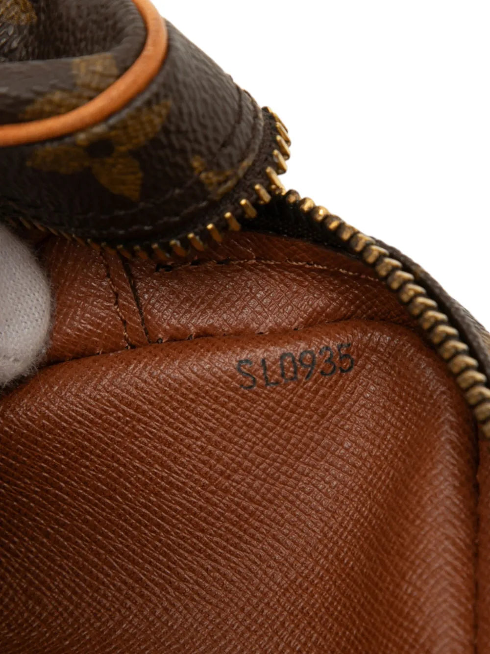 Pre-OwnedLouis Vuitton Pre-Owned1995 Monogram Marly Dragonne PM clutch bag