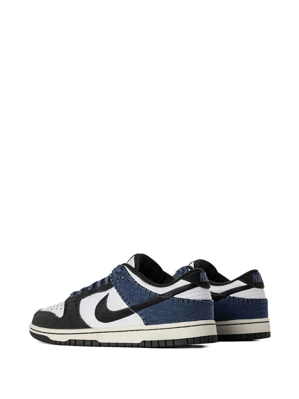 Dunk Low Retro Se Lace-Up Sneakers