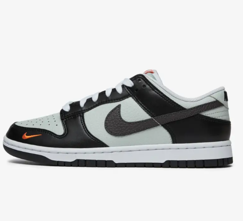 SB Dunk Low