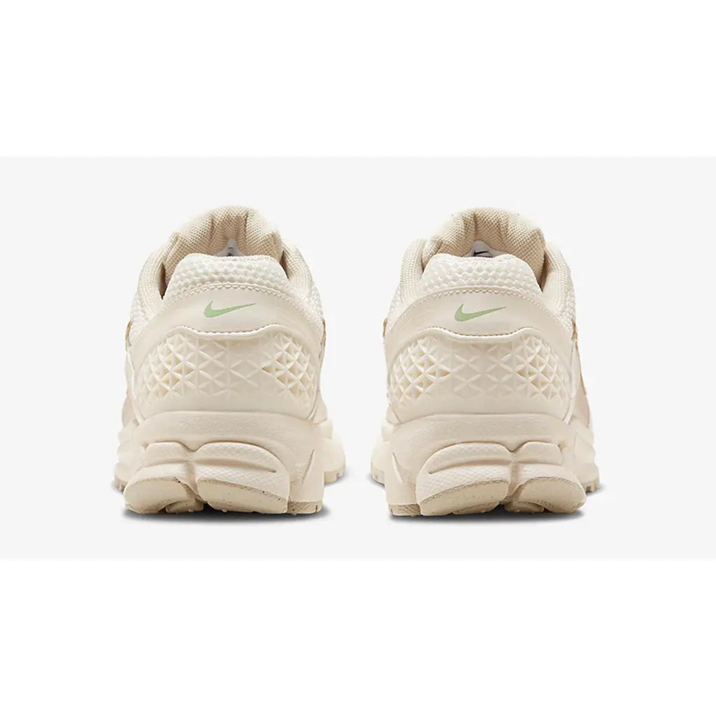Air Zoom Vomero 5 Shoes