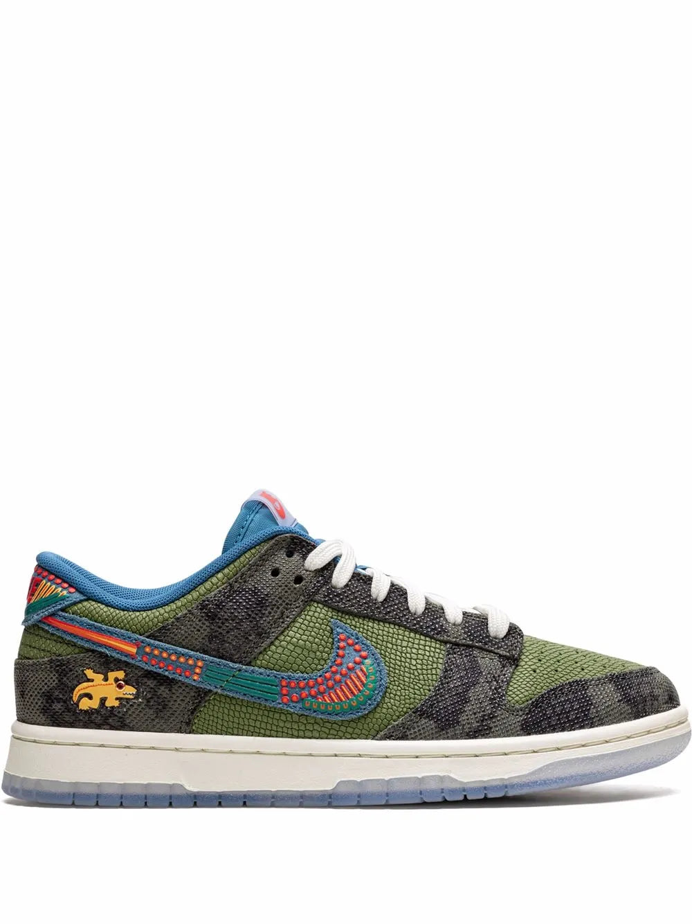 Dunk Low Siempre Familia Sneakers