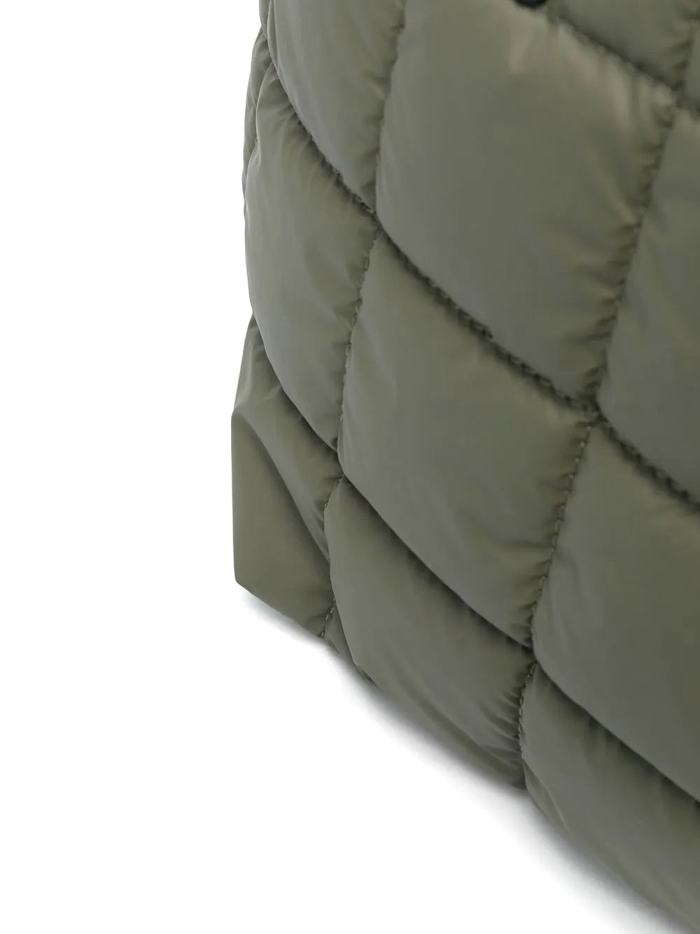 VeeCollectivelogo-print quilted tote bag