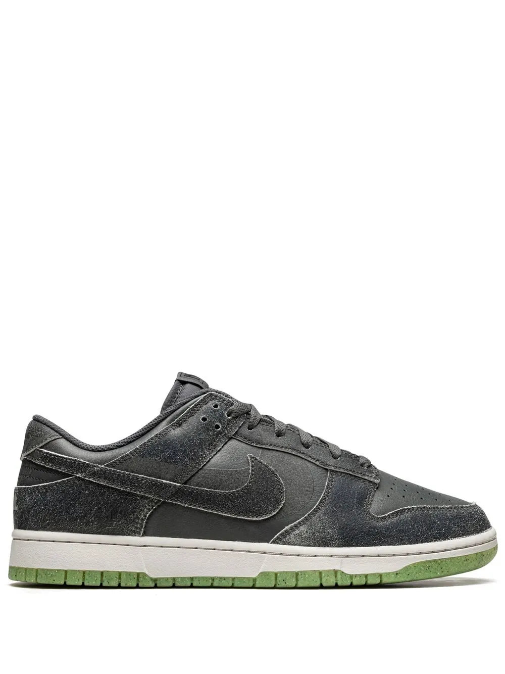 Dunk Low Retro Prm Halloween 2022 Sneakers
