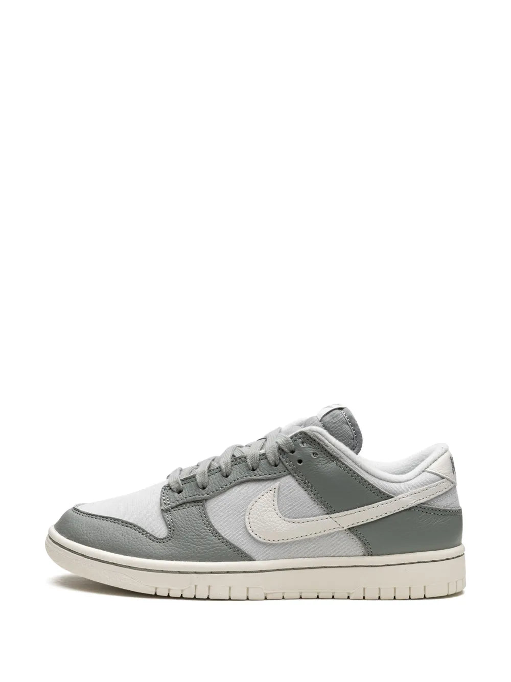 Dunk Low Retro Prm Mica Green Sneakers