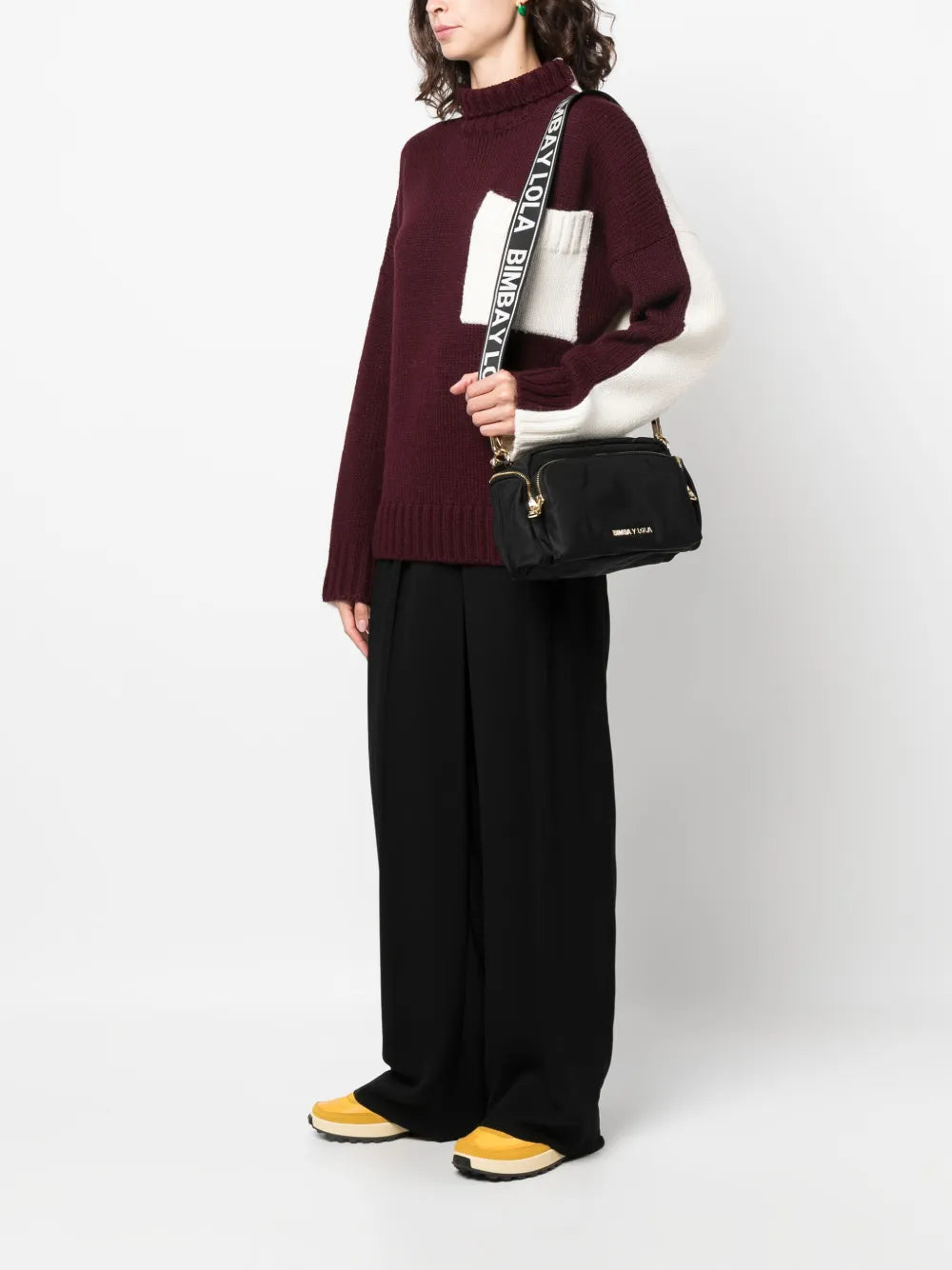 Bimba y Lolalogo-embellished multi-pocket crossbody bag