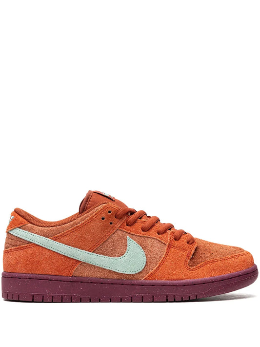 Nike Sb Dunk Low Pro Prm Mystic Red Sneakers