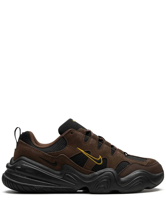 Nike Tech Hera Cacoa Wow Sneakers