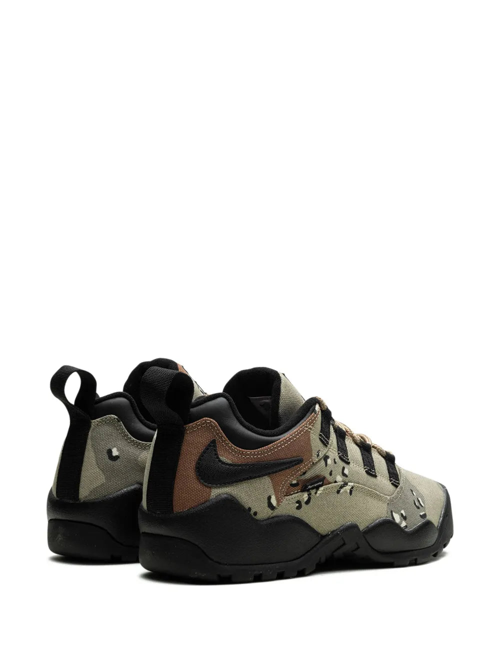 Nike X Supreme Sb Darwin Low Khaki Sneakers