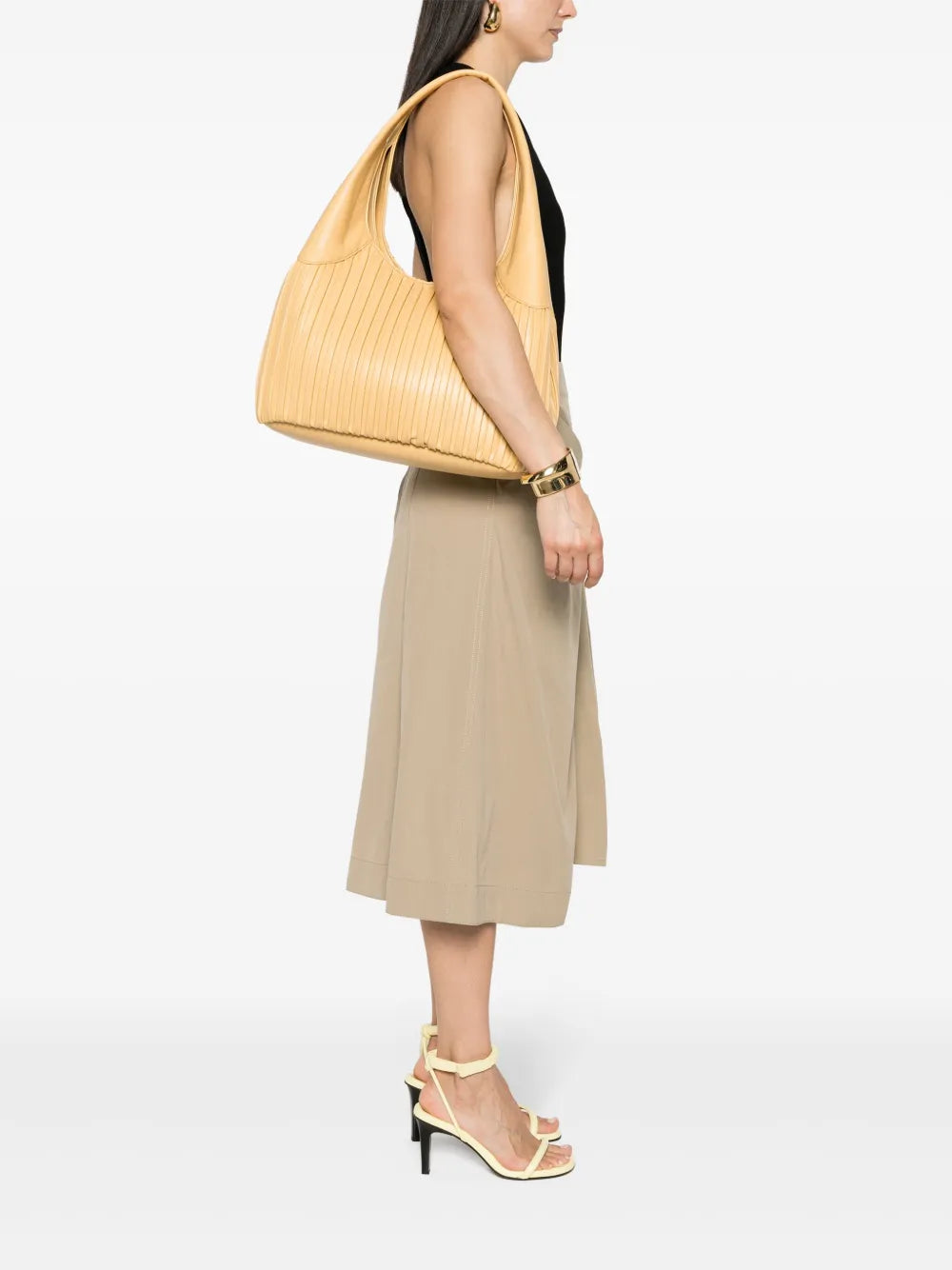 Themoirinfa Plissshoulder bag