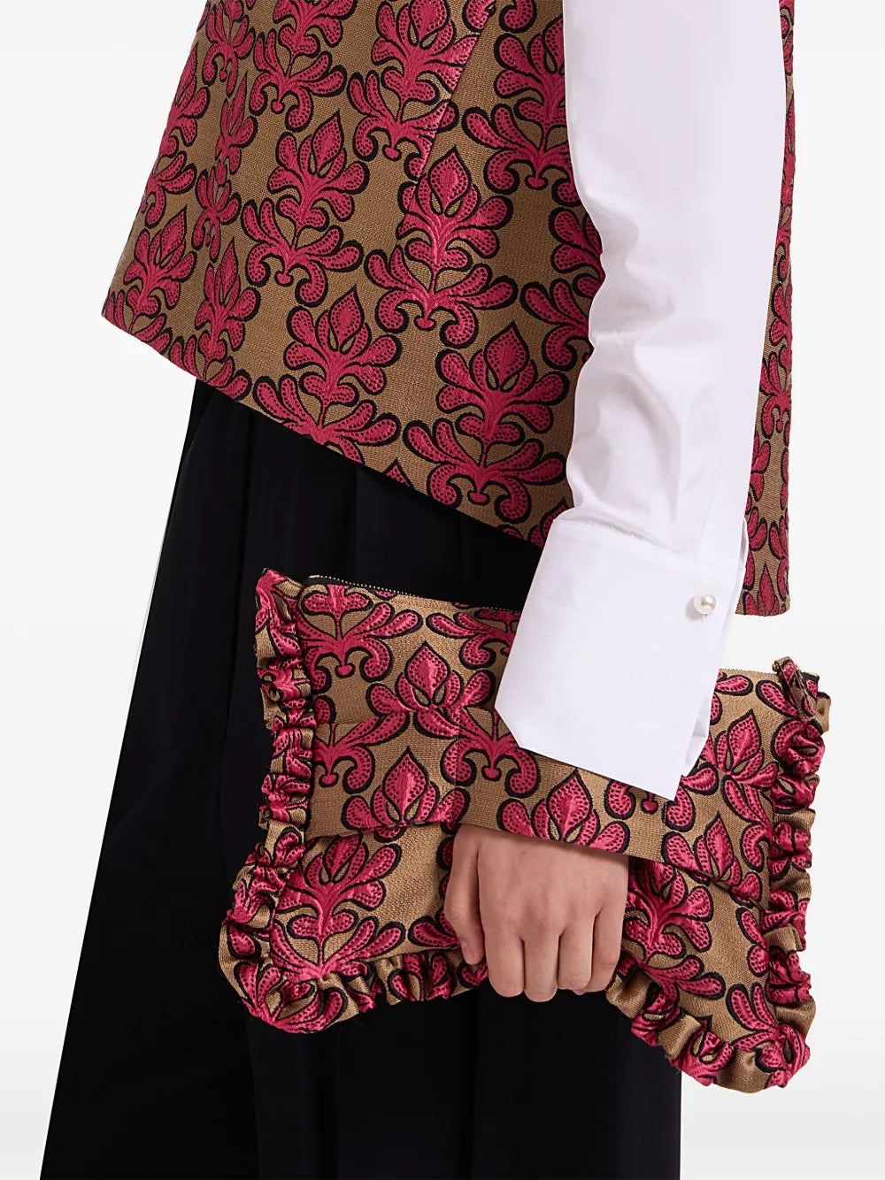 La DoubleJjacquard clutch bag
