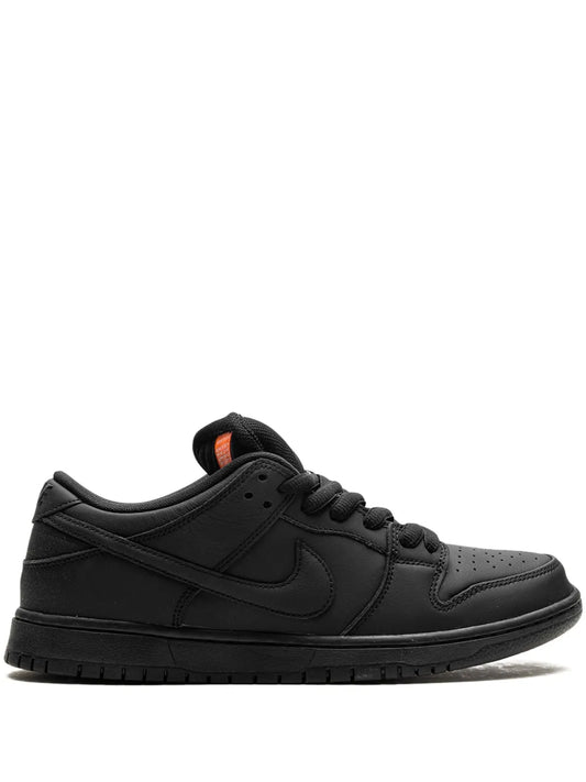 Nike Sb Dunk Triple Black/Orange Sneakers