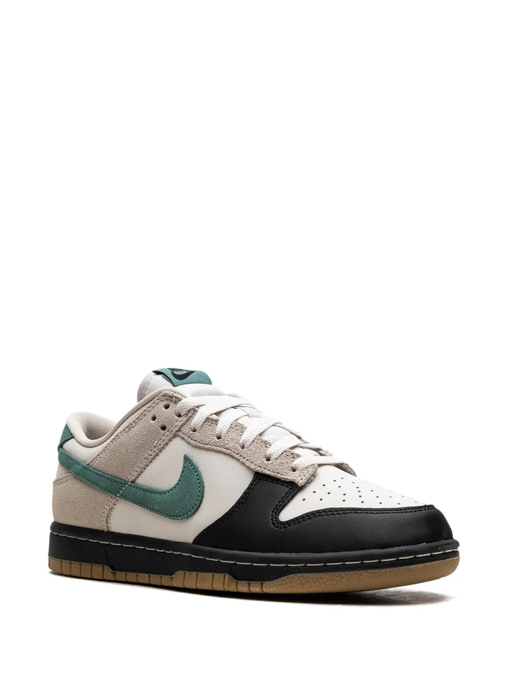 Dunk Low Sneakers