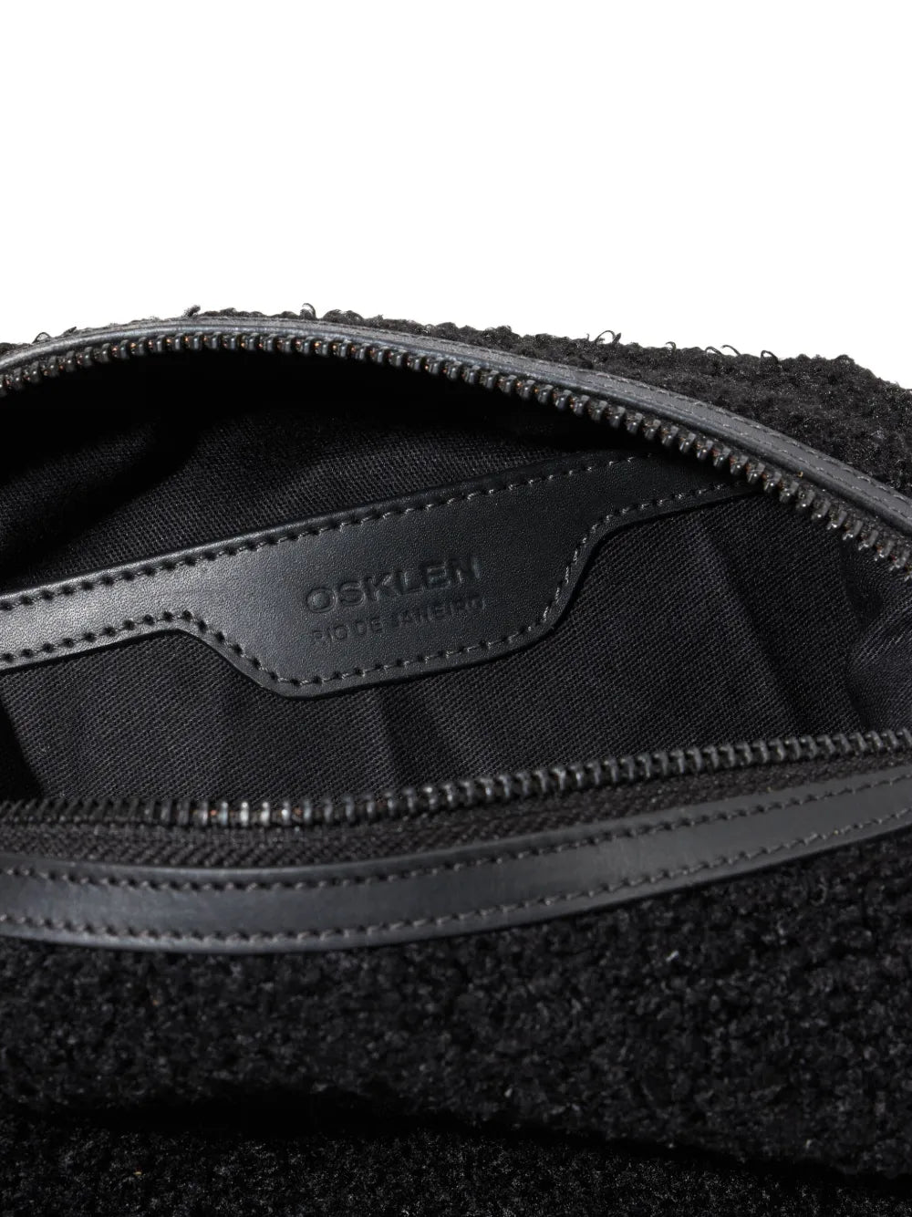 Oskleneyelet detailing shoulder bag