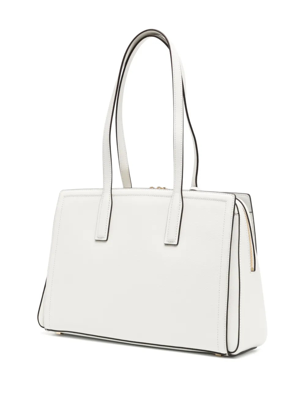 Michael Korstop handles tote bags