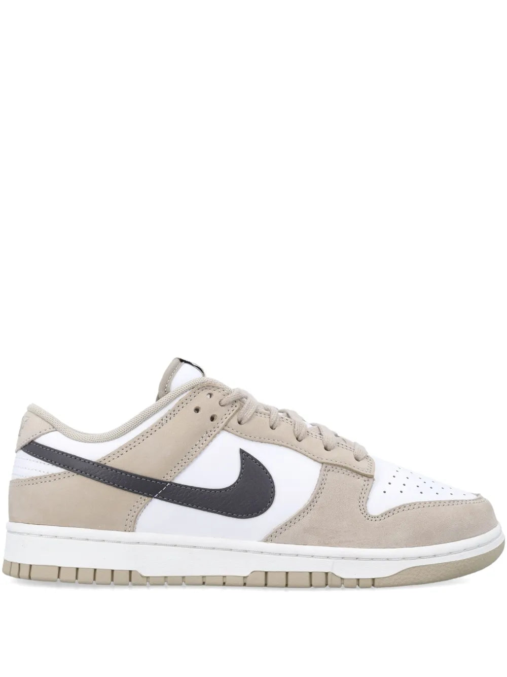 Dunk Low Sneakers