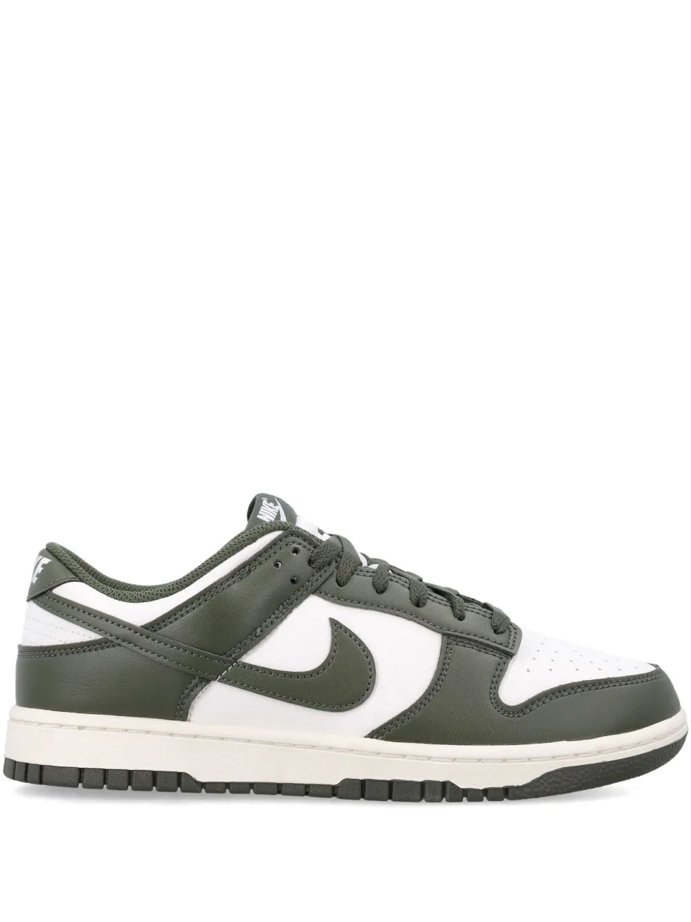 Dunk Low Retro Sneakers