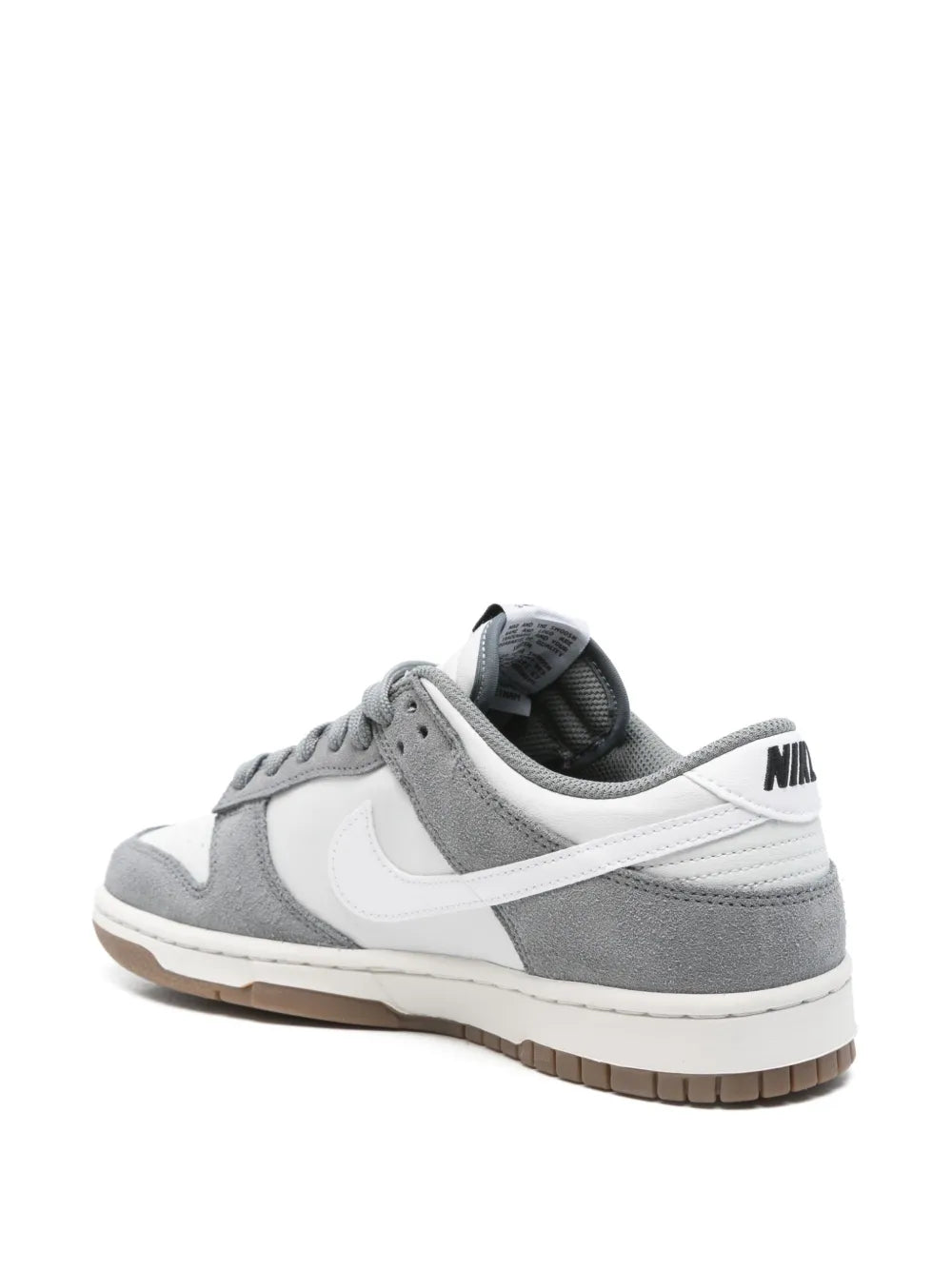 Dunk Low Sneakers
