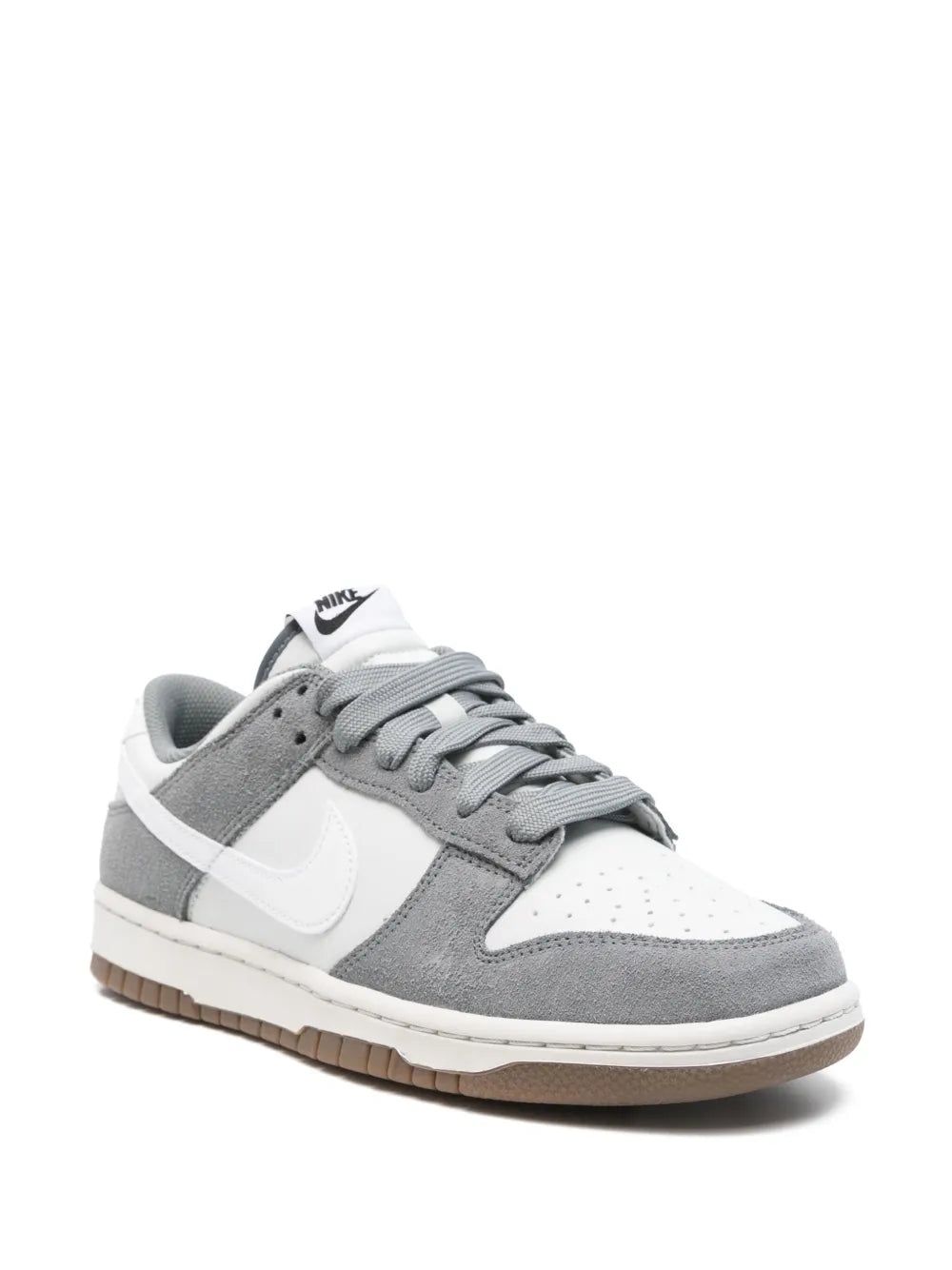 Dunk Low Sneakers