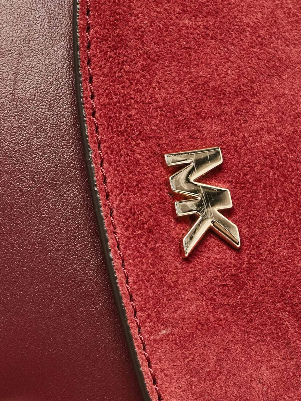 Pre-OwnedMichael Korspre-owned suede cross body bag
