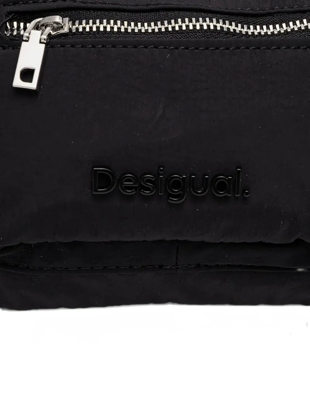 Desigualzip-fastening top-handle backpack