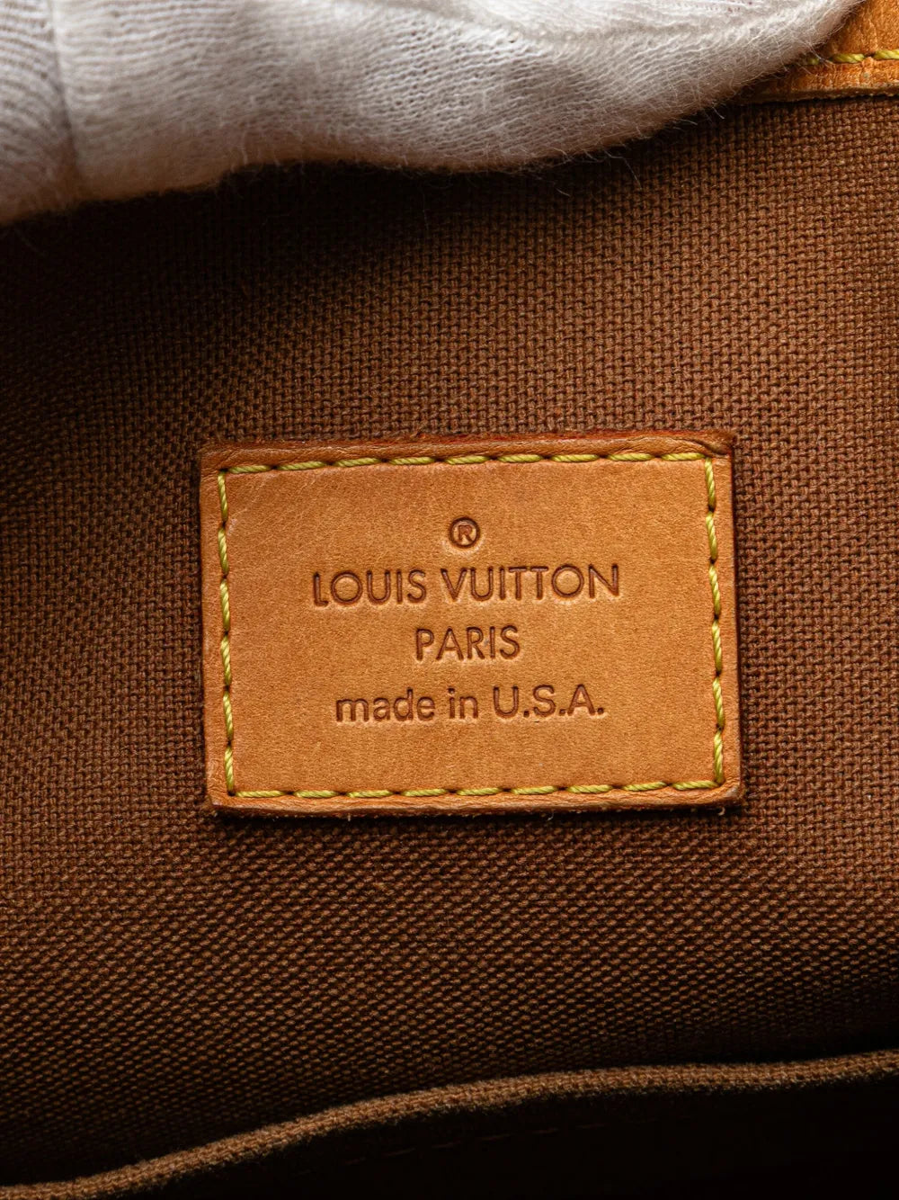 Pre-OwnedLouis Vuitton Pre-Owned2005 Monogram Batignolles Vertical PM handbag
