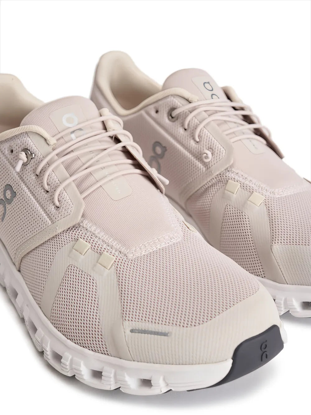 On Running Cloud 6 Sneakers
