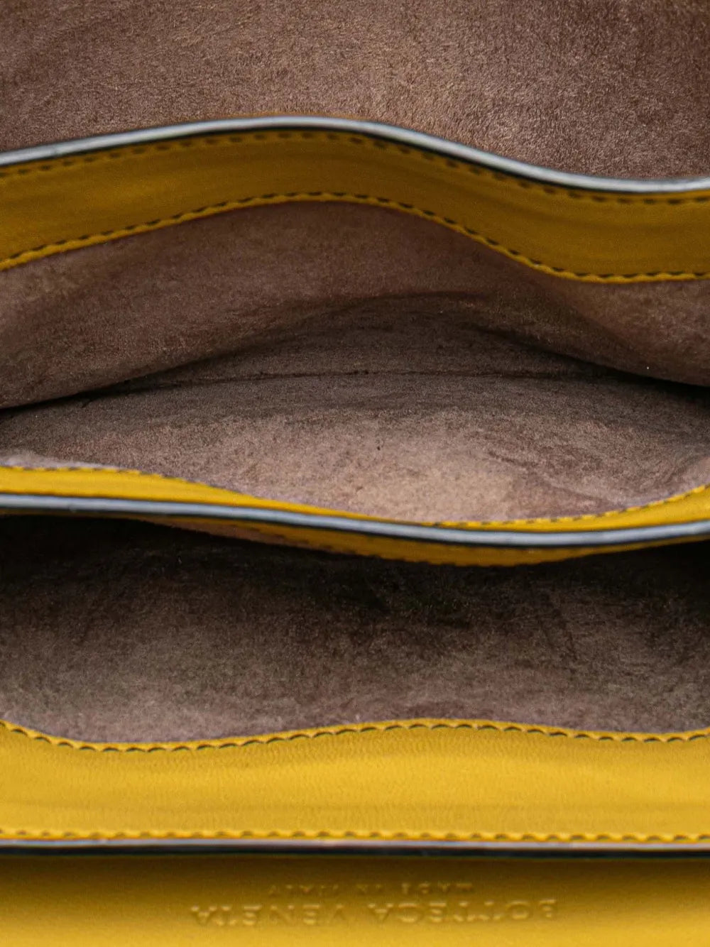 Pre-OwnedBottega Veneta Pre-Owned2012-2025 Small Nappa Intrecciato Runway shoulder bag