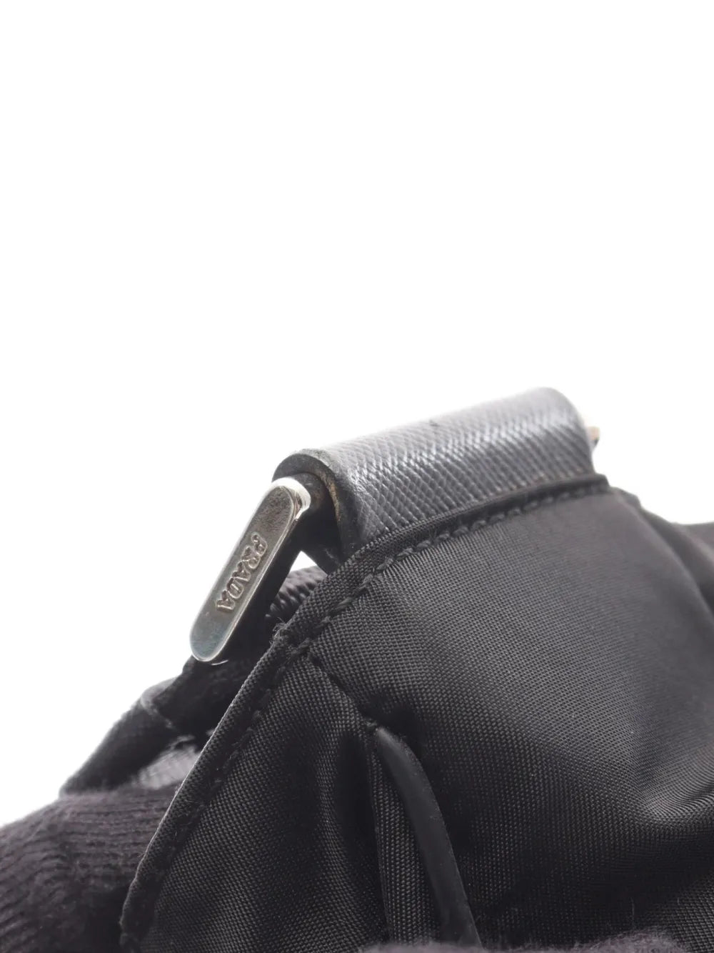 Pre-OwnedPrada Pre-Owned2000s triangle-logo shoulder bag