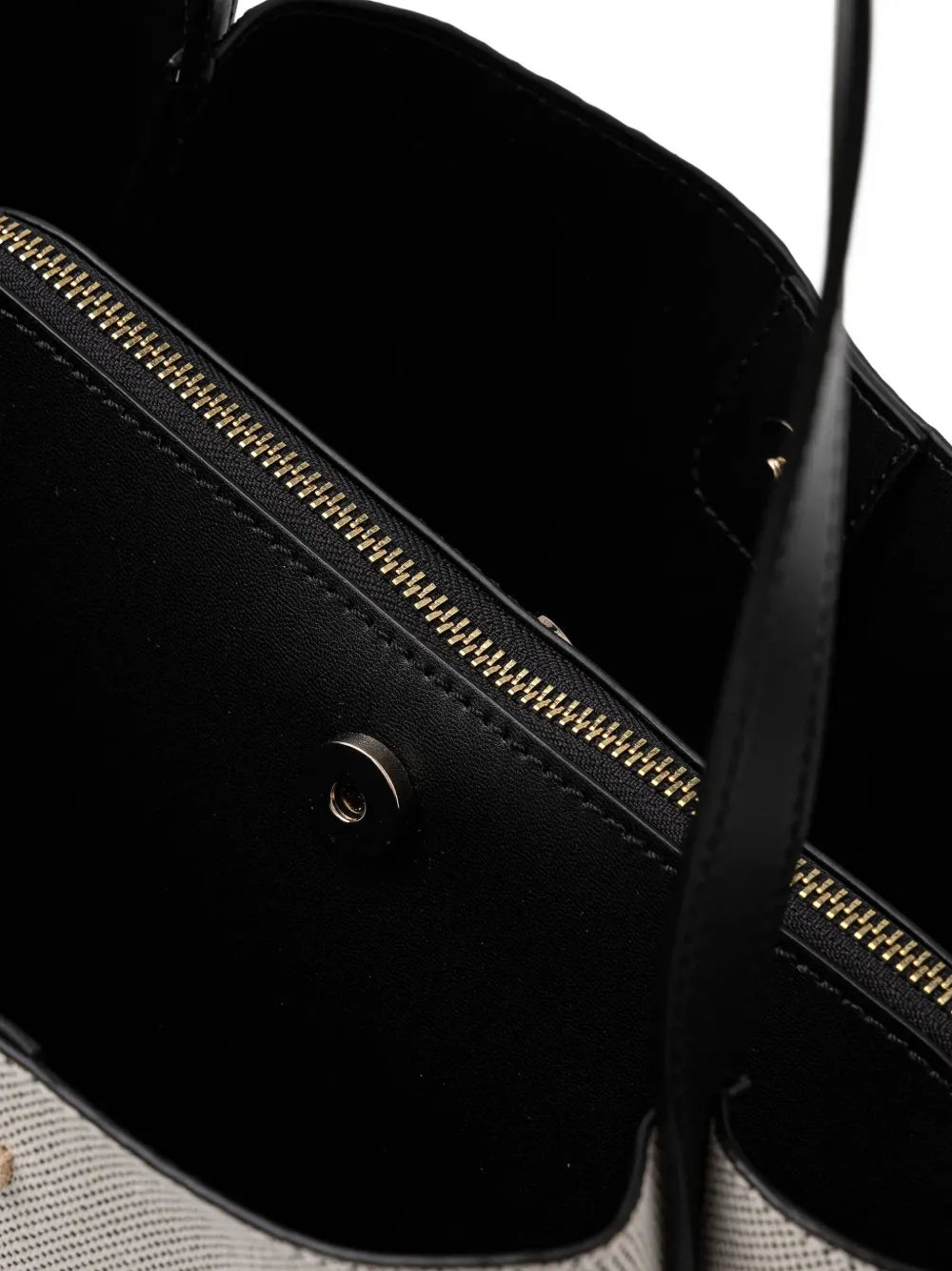 GUESS USANicolette tote bag