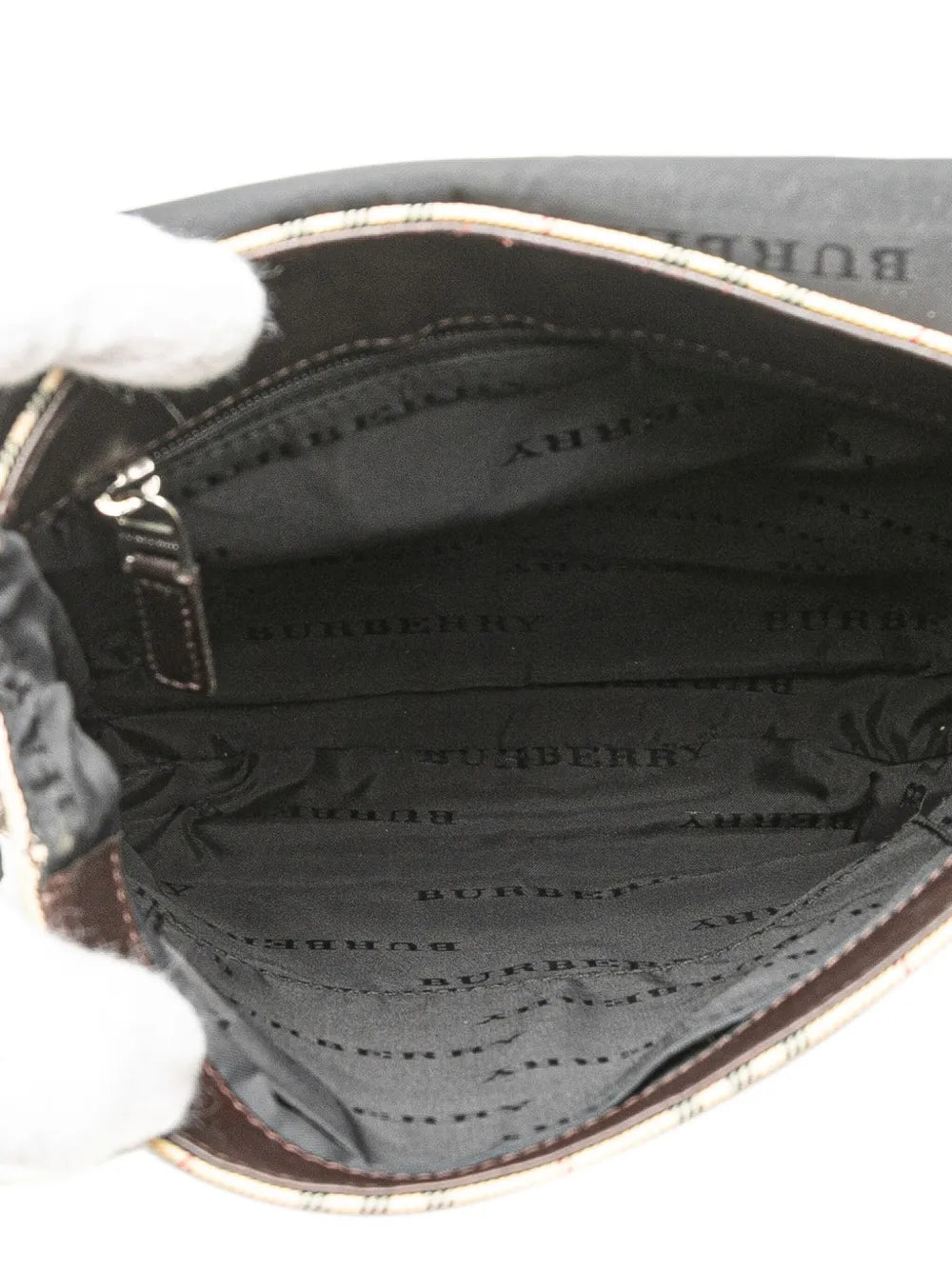 Pre-OwnedBurberry Pre-Owned2000-2017 House Check Canvas Flap crossbody bag