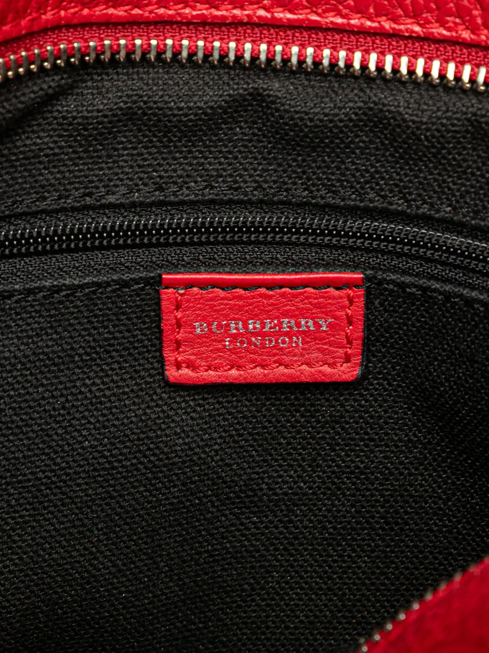 Pre-OwnedBurberry Pre-Owned2000-2017 House Check Trimmed Grainy Calfskin Horn Toggle tote bag