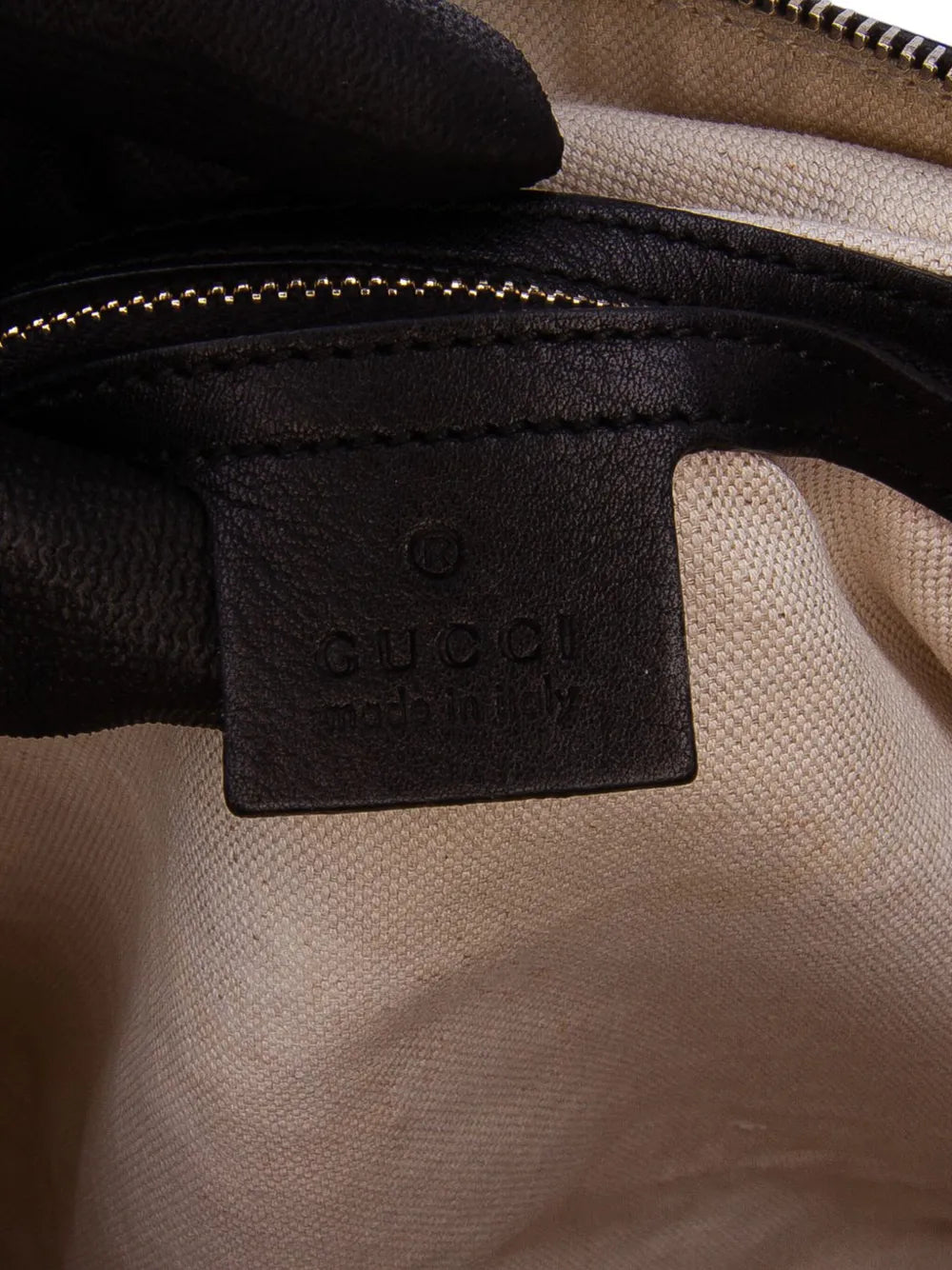Pre-OwnedGucci Pre-Owned2016-2025 Large Microguccissima Patent Dome satchel