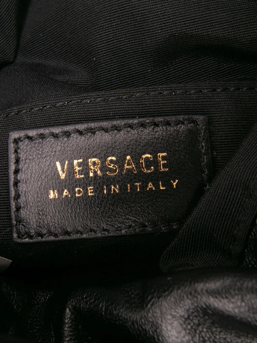Pre-OwnedVersace Pre-Owned2019-2025 Quilted Calfskin La Medusa Drawstring bucket bag