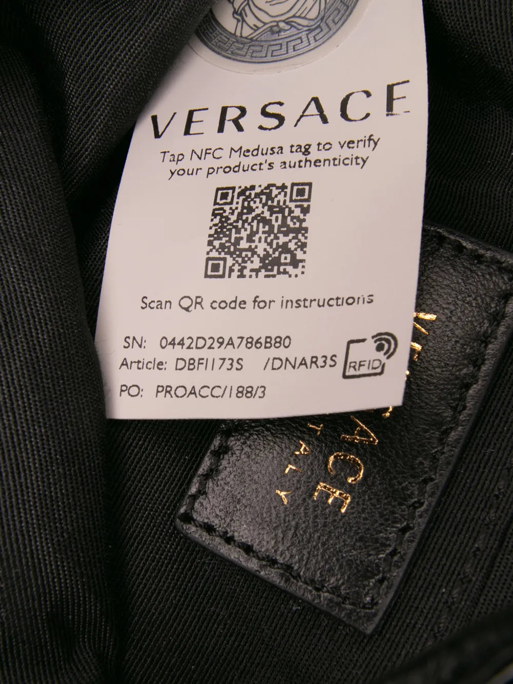 Pre-OwnedVersace Pre-Owned2019-2025 Quilted Calfskin La Medusa Drawstring bucket bag