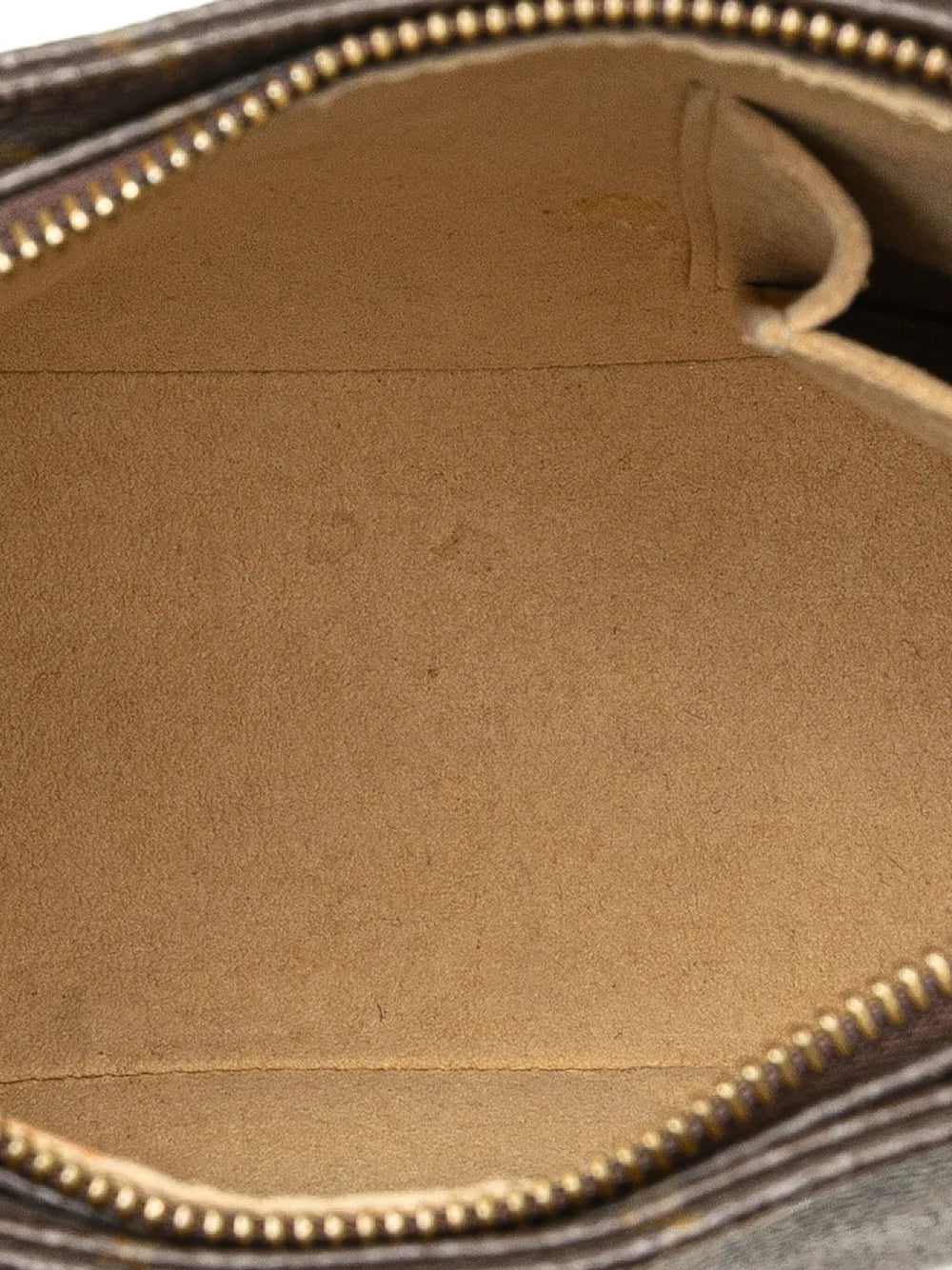 Pre-OwnedLouis Vuitton Pre-Owned2002 Monogram Looping MM shoulder bag