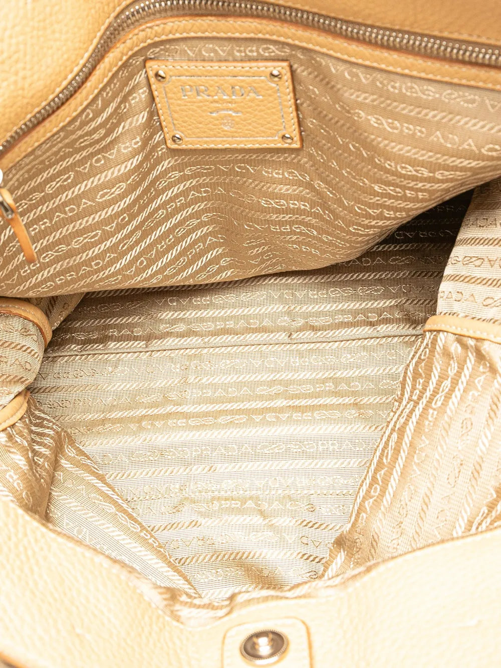 Pre-OwnedPrada Pre-Owned2000-2025 Vitello Daino Open Convertible Tote satchel