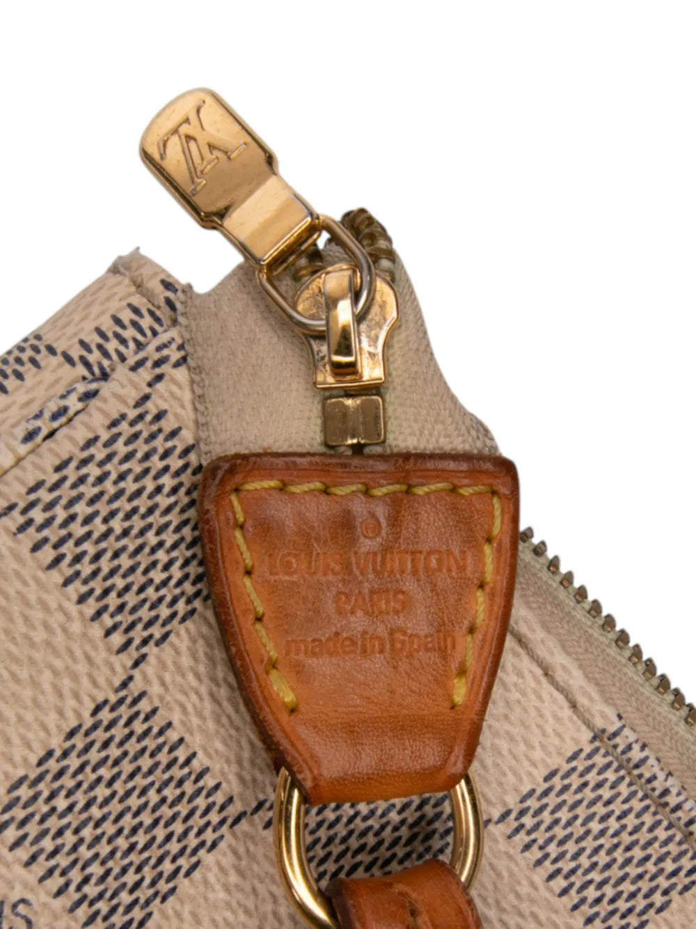 Pre-OwnedLouis Vuitton Pre-Owned2012 Damier Azur Pochette Accessoires shoulder bag