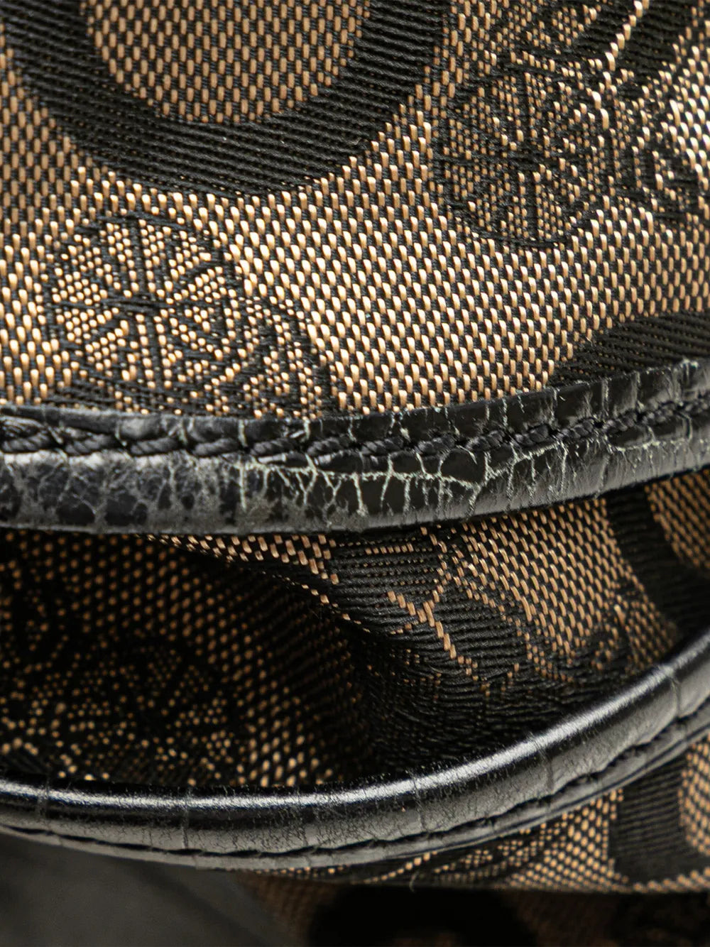 Pre-OwnedCeline Pre-Owned2007 C Carriage Canvas Bittersweet hobo bag