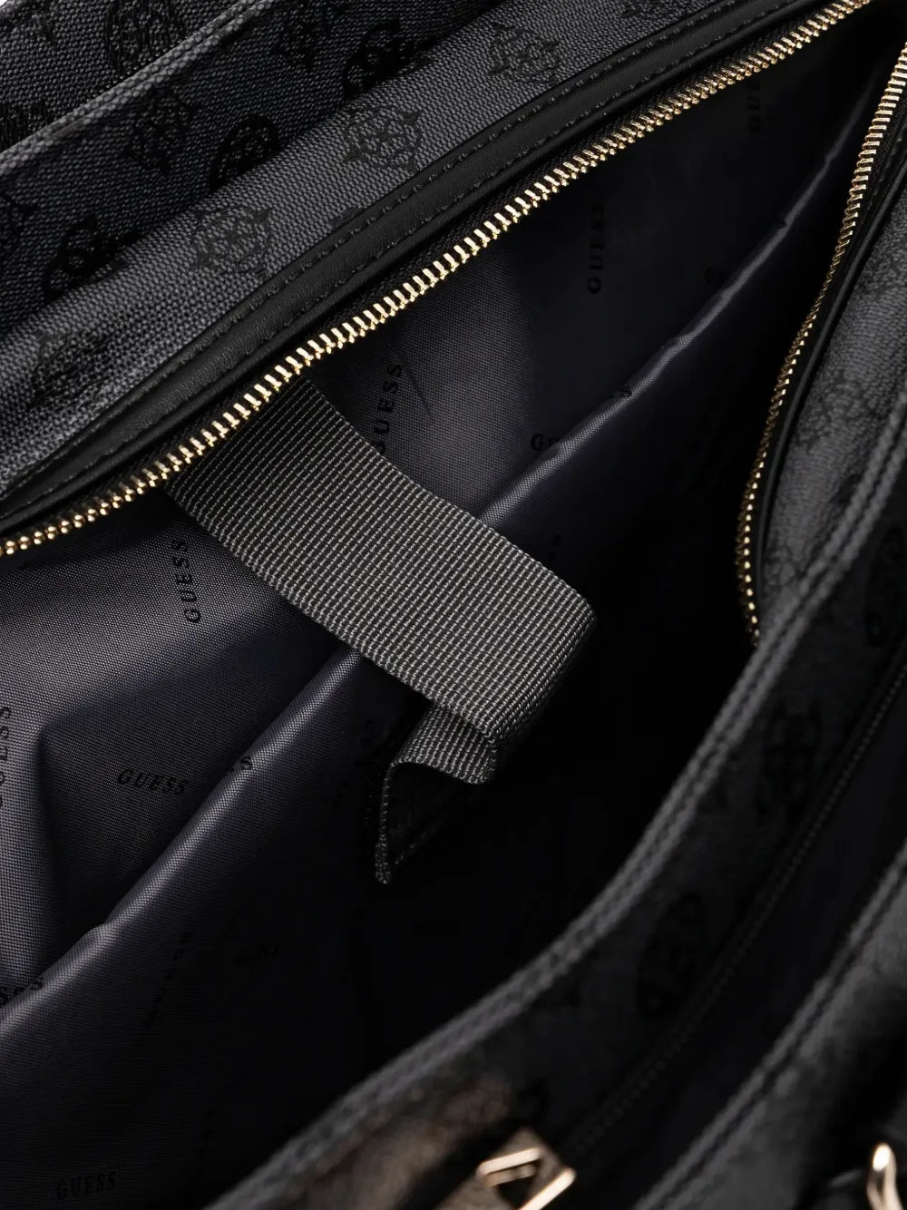 GUESS USAmonogram zip tote bag