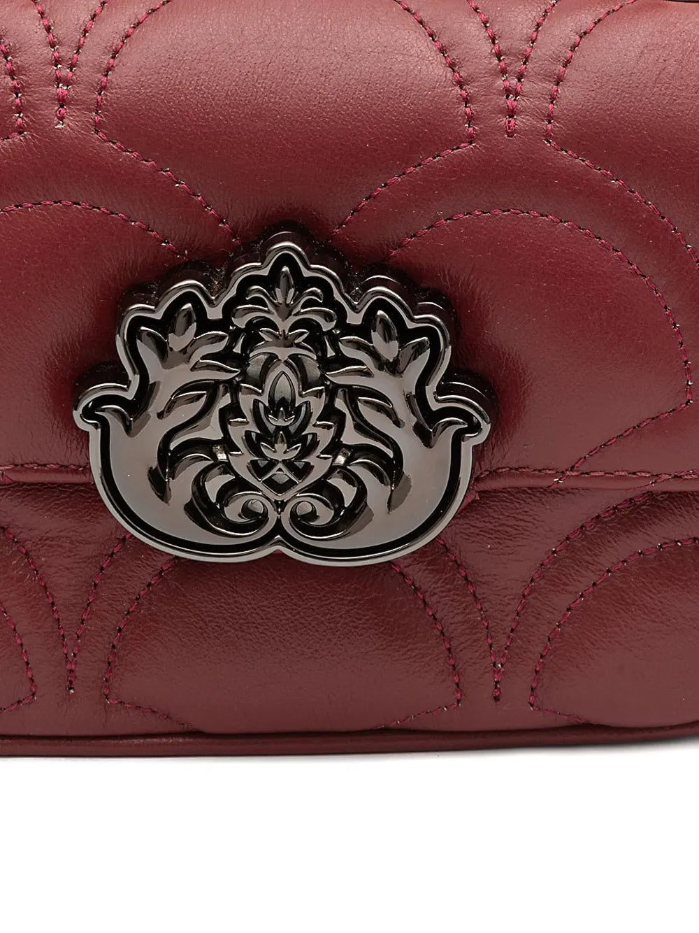 IslaSirena quilted emblem chain shoulder bag