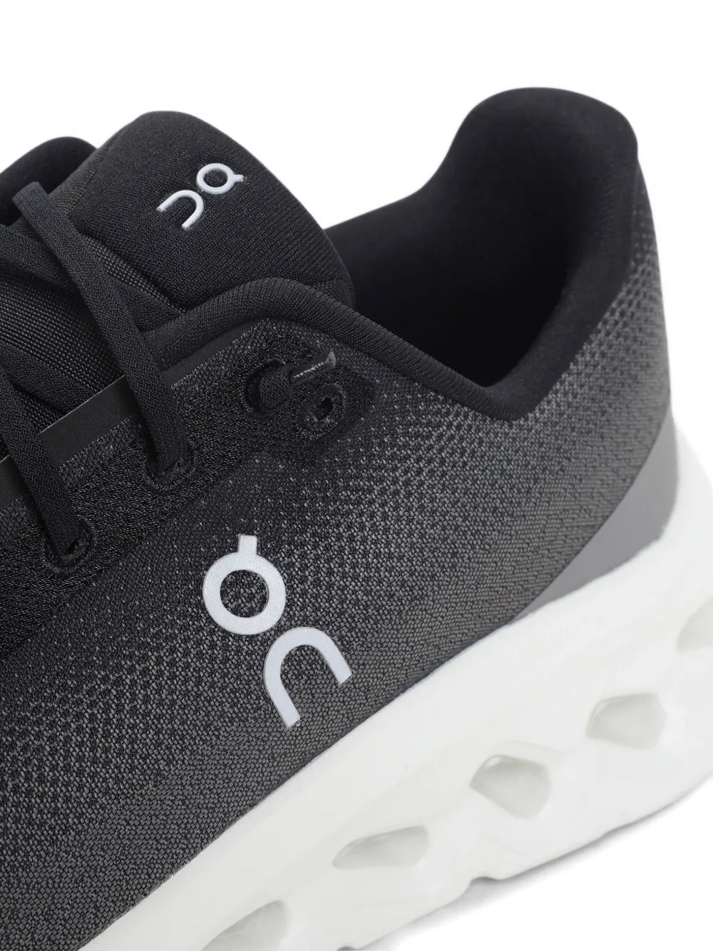 On Running Cloudtilt Logo Sneakers